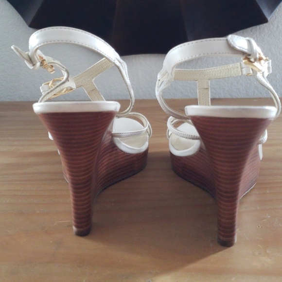 Michael Kors Ankle Strap Wedges Ivory Size 8M - Picture 5 of 8